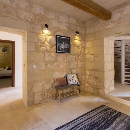 Farmhouse With Pool And Cave