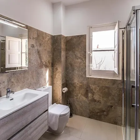 Farmhouse With Pool And Cave