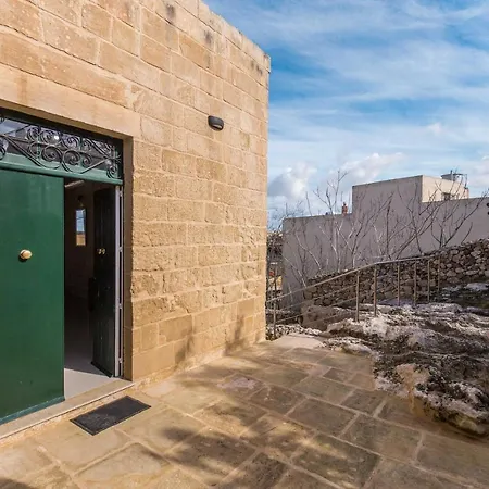 Farmhouse With Pool And Cave