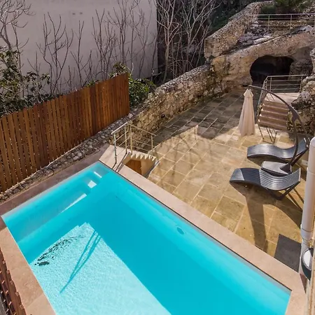 Villa Farmhouse With Pool And Cave