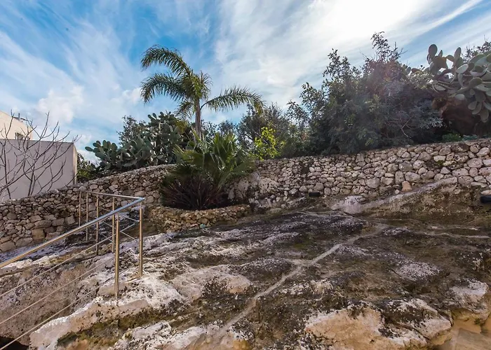 Farmhouse With Pool And Cave