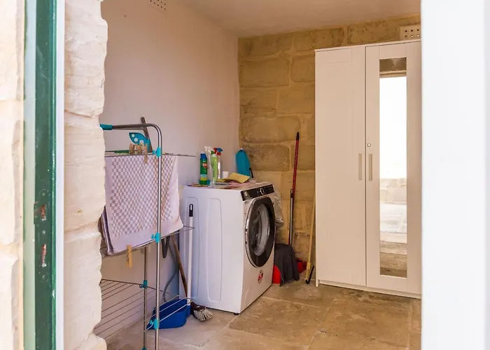 Villa Farmhouse With Pool And Cave Rabat