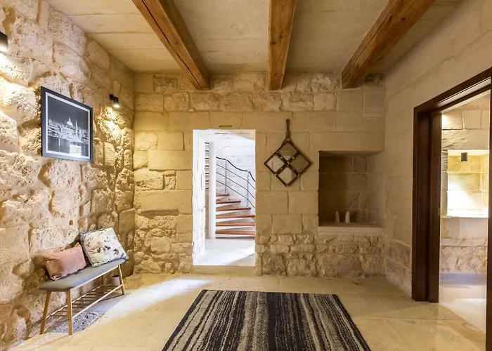 Villa Farmhouse With Pool And Cave