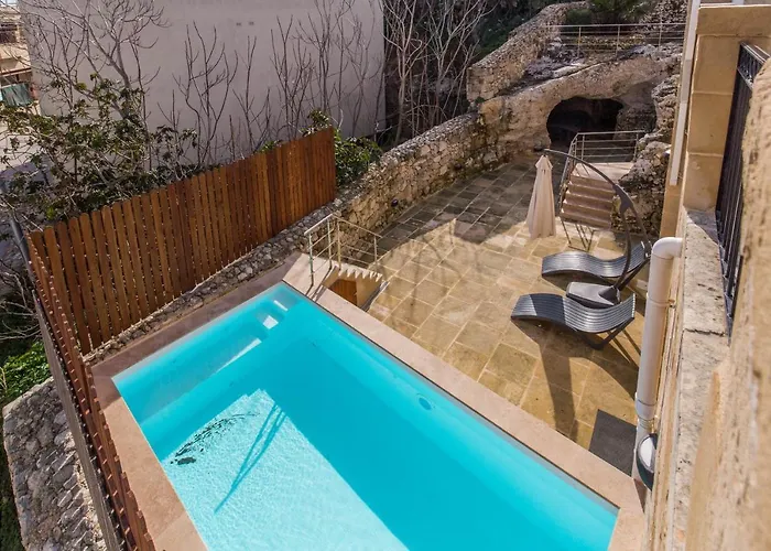 Villa Farmhouse With Pool And Cave