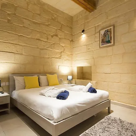 Farmhouse With Pool And Cave Rabat