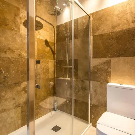 Farmhouse With Pool And Cave